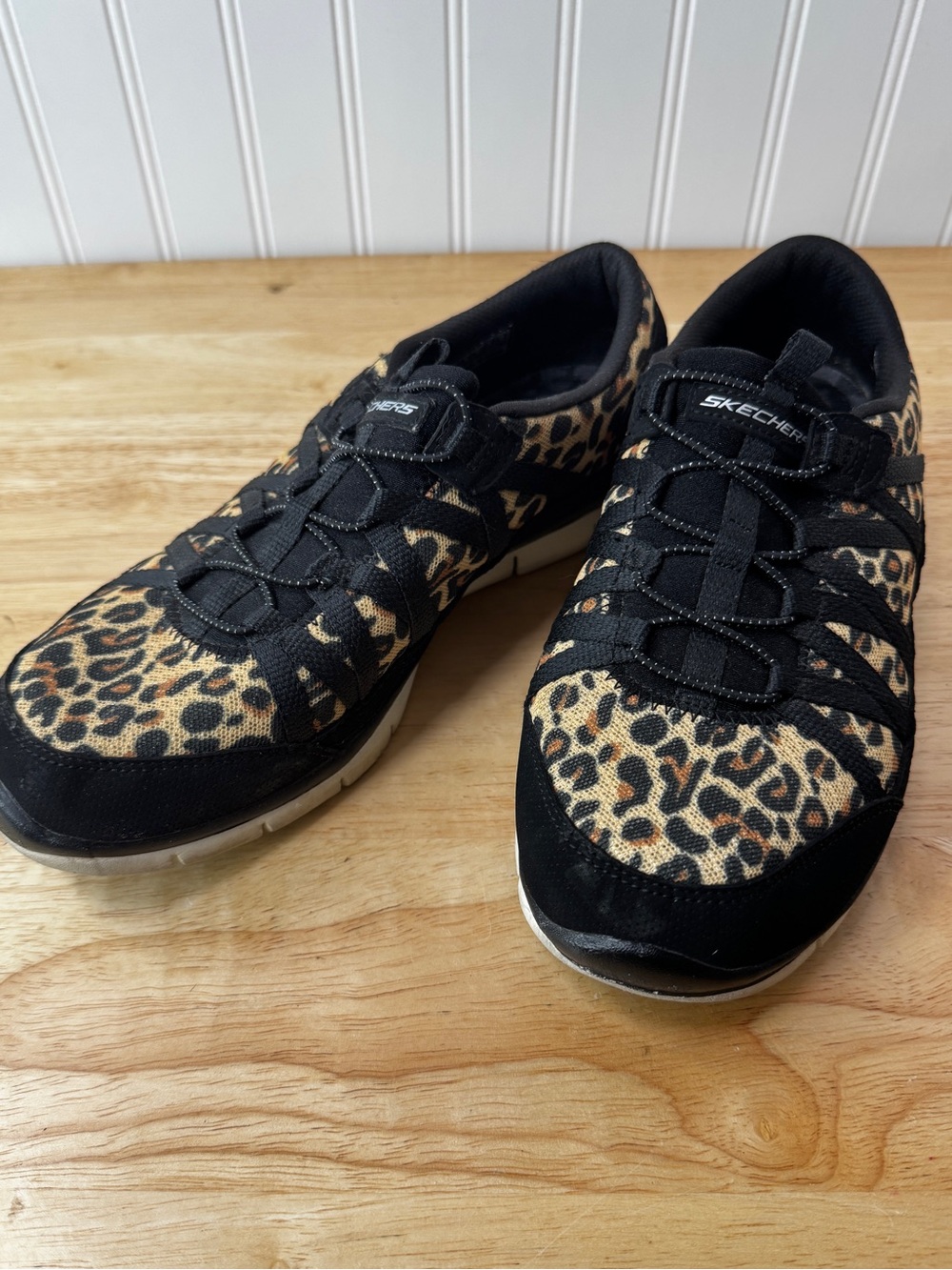 Skechers Shoes Gratis Wild Vibes Womens 9 Black Brown Leopard Print Slip On